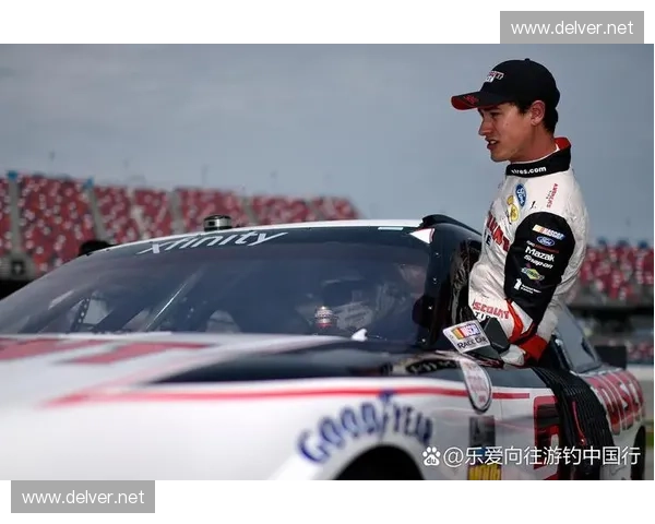 F1精彩赛事全程在线直播 跟随极速引擎感受赛道激情